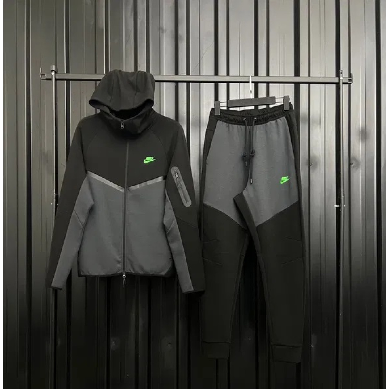  Мъжки спортен екип Nike Tracksuit Tech Fleece Black&Dark Grey New model